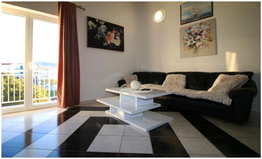 Mikelin Apartment Primošten Exterior foto